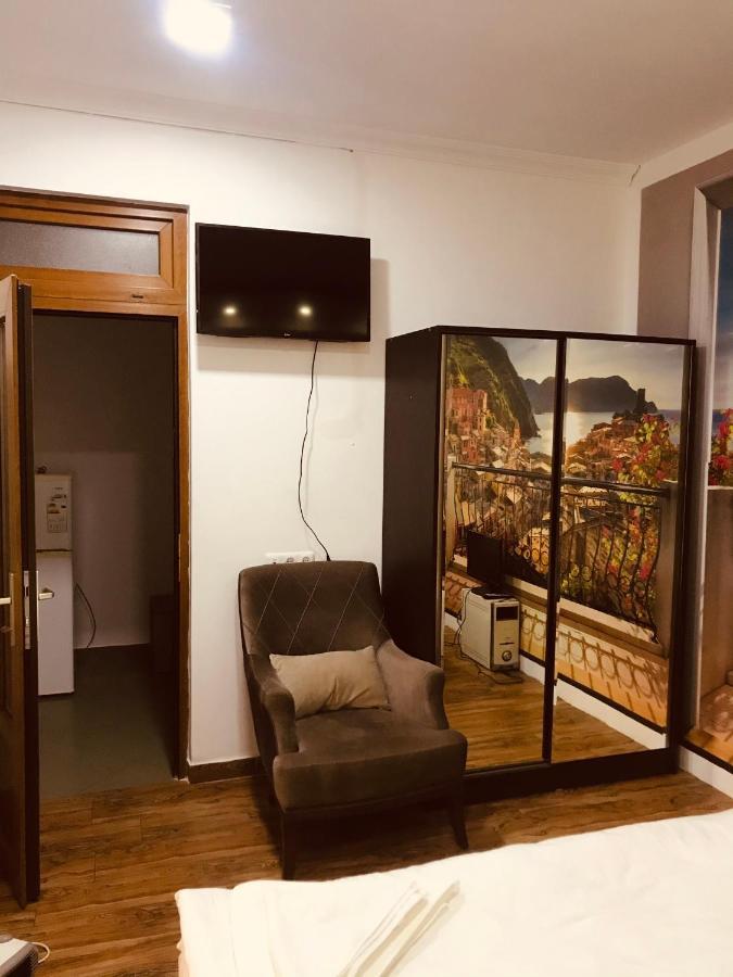 Studio Apartment Near Republic Square Ereván Exterior foto